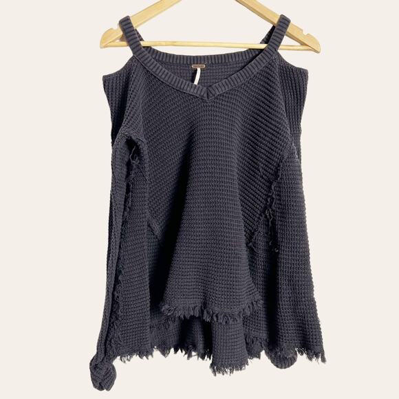 Free People Charcoal Gray Cold Shoulder Hi-Low Knit Fringe Sweater XS - Picture 2 of 10